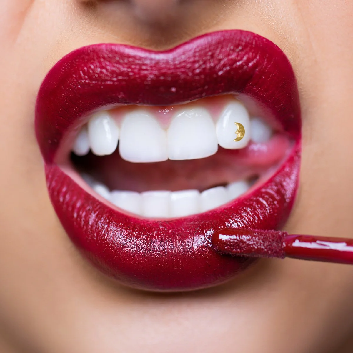 Moon 24-karat gold - Image 5